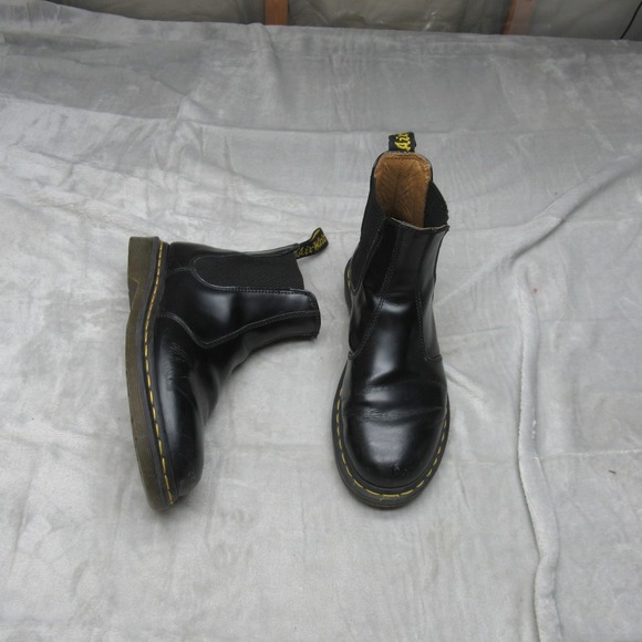 Dr. Martens Shoes - Dr Martens Unisex Boots W8 7M Black 2976 Chelsea Leather Ankle Pull On Casual